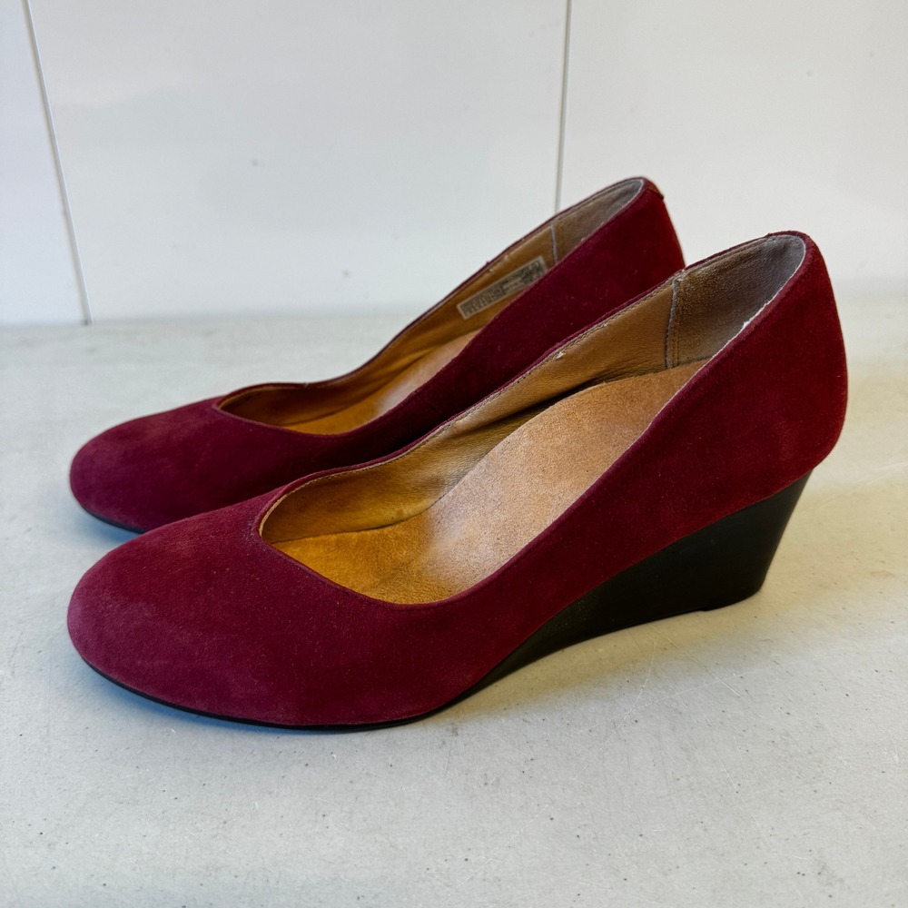 Vionic Antonia Burgundy Suede Wedge Pumps Orthaheel Wine Red TVW4106 Womens 8